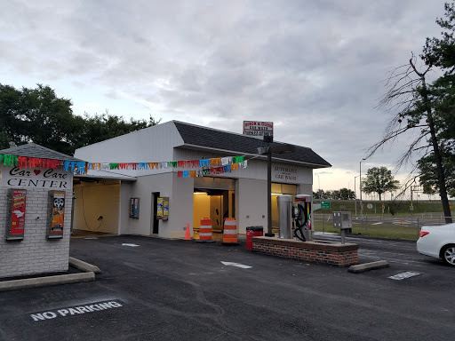 Quick and Clean Car Wash en Morrisville