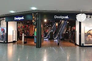 Desigual image