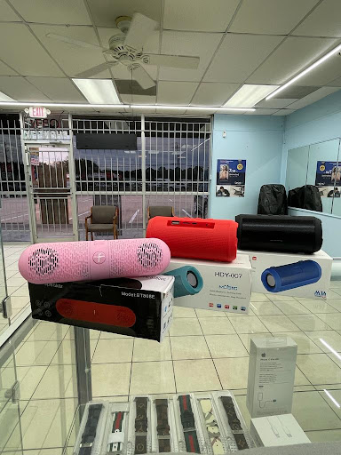 Cell Phone Store «Cell Repair», reviews and photos, 12579 Richmond Ave, Houston, TX 77082, USA