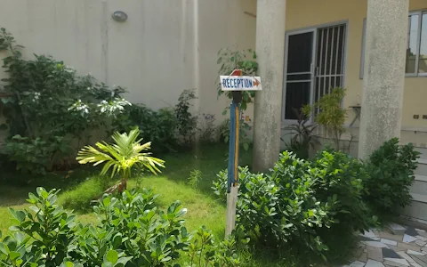 Guesthouse Cocotiers Cotonou image