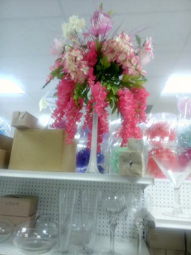 Shopping Mall «Woodforest Shopping Center», reviews and photos, 443 Uvalde Rd, Houston, TX 77015, USA