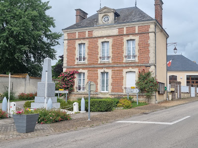 Mairie à Longny les Villages