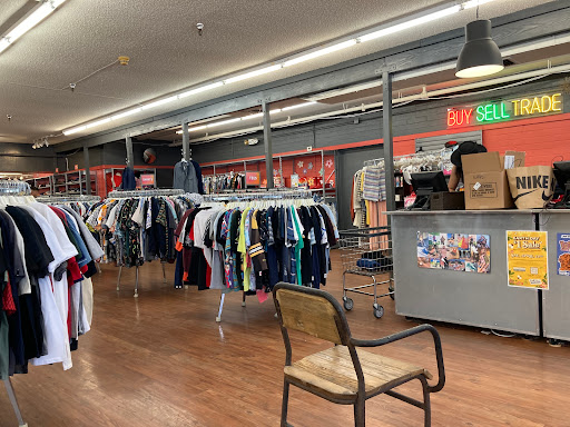 Used Clothing Store «Buffalo Exchange Tempe», reviews and photos, 227 W University Dr, Tempe, AZ 85281, USA