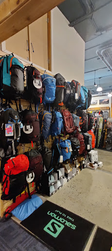 Outdoor Sports Store «Pro Ski and Mountain Service», reviews and photos, 108 W North Bend Way, North Bend, WA 98045, USA