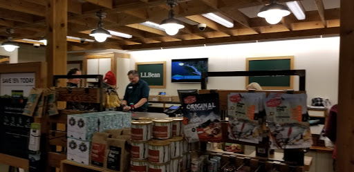 Clothing Store «L.L. Bean», reviews and photos, 60 Eastview Mall Dr, Victor, NY 14564, USA