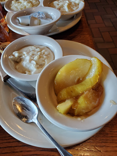 American Restaurant «Cracker Barrel Old Country Store», reviews and photos, 18531 N Creek Dr, Tinley Park, IL 60477, USA