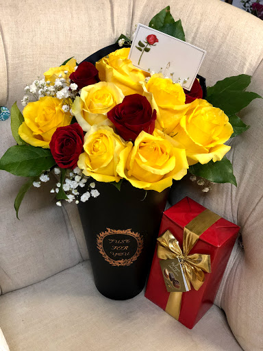 Florist «Illusion Florist & Events», reviews and photos, 12231 SE Stark St, Portland, OR 97233, USA