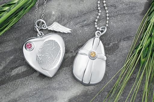 Funeral Home «Tuthill-Mangano Funeral Home, Inc», reviews and photos, 406 E Main St, Riverhead, NY 11901, USA