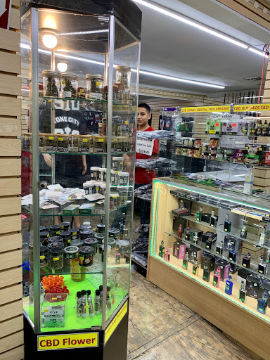 Vaporizer Store «210 Discount Store», reviews and photos, 4906 W Commerce St, San Antonio, TX 78237, USA
