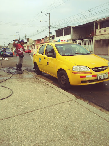 Opiniones de La esquina del lavado de Garcia en Guayaquil - Servicio de lavado de coches