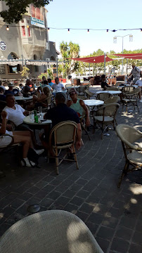Atmosphère du Restaurant Le Commerce à Agde - n°16