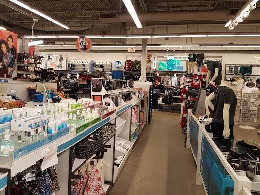 Clothing Store «Old Navy», reviews and photos, 1250 S Washington St, North Attleborough, MA 02760, USA