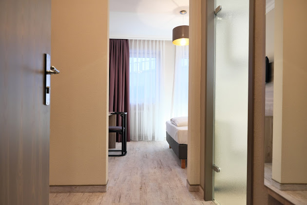 Photos du propriétaire hôtels Hotel Römerstadt 86368 Gersthofen