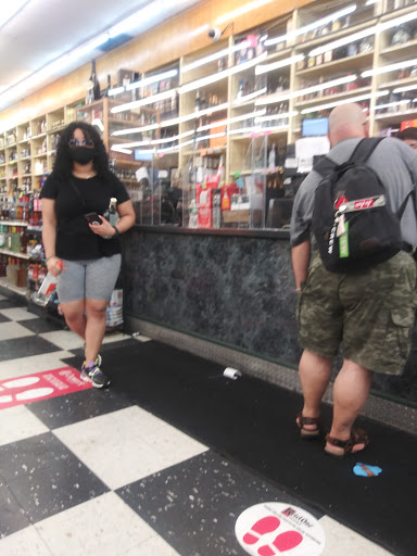 Liquor Store «North End Wine & Liquor Store», reviews and photos, 2509 Webster Ave, Bronx, NY 10458, USA