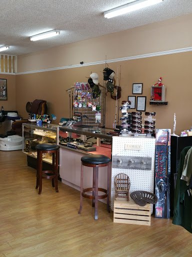 Beauty Salon «Bags N Guns», reviews and photos, 1031 Park St, Westmoreland, TN 37186, USA