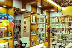 Menz Crown Premium Salon (Dhanmondi) image