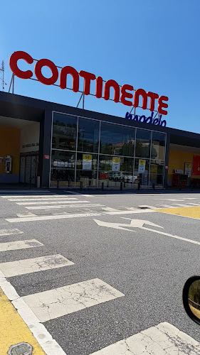 Continente Modelo Mozelos - Supermercado