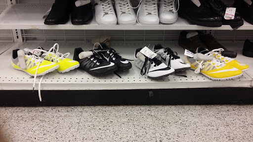 Clothing Store «Ross Dress for Less», reviews and photos, 2180 MacArthur Rd, Whitehall, PA 18052, USA