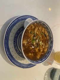 Soupe aigre-piquante du Restaurant chinois Autour du Yangtse 食尚煮意卢浮宫店 à Paris - n°6
