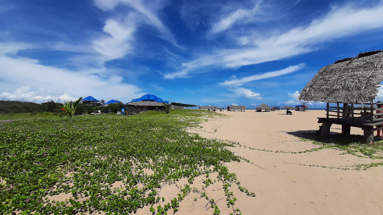 Photo de Paradise Beach avec droit et long
