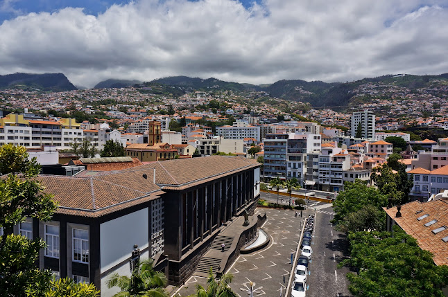 Avaliações doPalácio da Justiça do Funchal em Funchal - Arquiteto