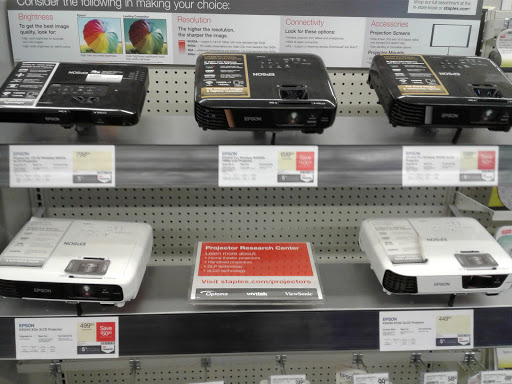 Office Supply Store «Staples», reviews and photos, 1525 S Willow St, Manchester, NH 03103, USA