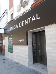 Clínica Dental Miyares Av de los Almogávares, Nte. Sierra, 14006 Córdoba, España