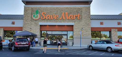 Supermarket «Save Mart Supermarkets», reviews and photos, 1449 E F St, Oakdale, CA 95361, USA