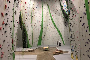 High Point Climbing and Fitness - Memphis image