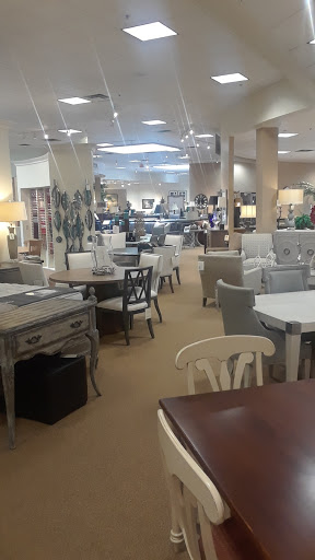 Furniture Store «Thomasville Home Furnishings of Tempe», reviews and photos, 9959 S Priest Dr, Tempe, AZ 85284, USA
