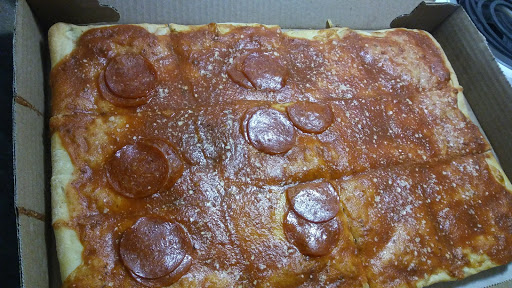 Trios Pizza image 4