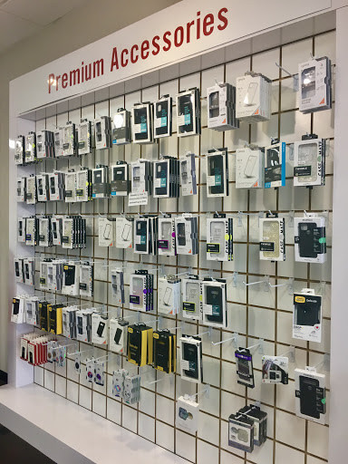 Cell Phone Store «Verizon Authorized Retailer - A Wireless», reviews and photos, 1087 Vine St, Healdsburg, CA 95448, USA
