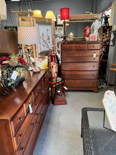 Furniture Store «Church Ladies Furniture Consignment», reviews and photos, 3570 Buford Hwy #204, Duluth, GA 30096, USA
