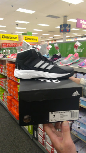 Home Goods Store «Shopko La Crosse North», reviews and photos, 2400 Rose St, La Crosse, WI 54603, USA