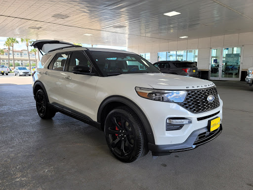 Oil Change Service «Quick Lane at Mac Haik Ford», reviews and photos, 10333 Katy Fwy, Houston, TX 77024, USA