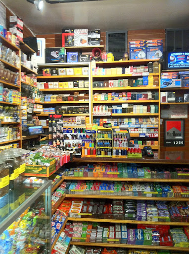 Tobacco Shop «Smoke Scene 7th Ave», reviews and photos, 845 7th Ave, New York, NY 10019, USA