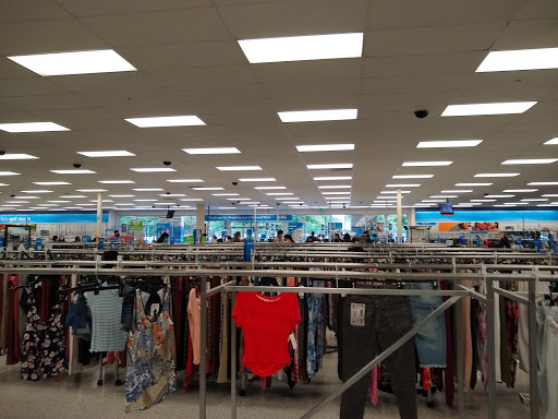 Clothing Store «Ross Dress for Less», reviews and photos, 5820 Lakewood Towne Center Blvd SW, Lakewood, WA 98499, USA