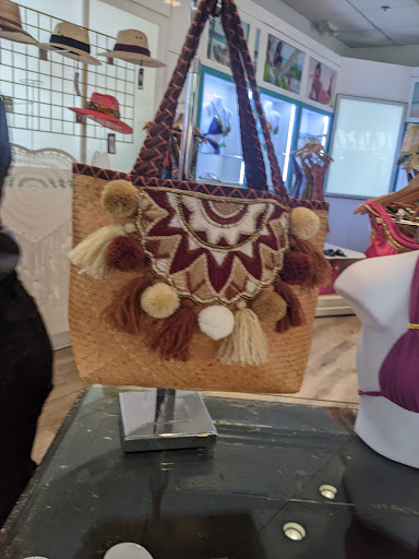 Sportswear Store «Columbia Sportswear Outlet Store at Premium Outlets in Orlando», reviews and photos, 4971 International Dr, Orlando, FL 32819, USA