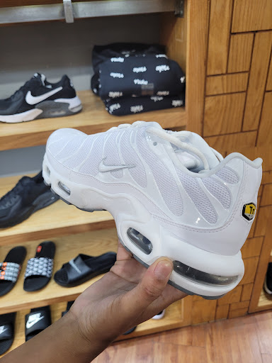 Shoe Store «Shiekh Shoes», reviews and photos, 7215 Stockton Blvd, Sacramento, CA 95823, USA