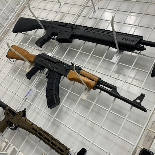 Gun Shop «South Dade Jewelry & Gun Exchange», reviews and photos, 20848 S Dixie Hwy, Miami, FL 33189, USA