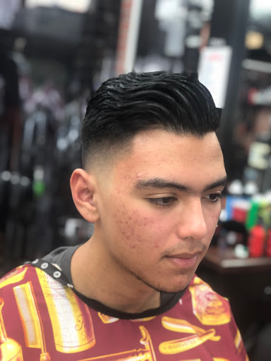 Barber Shop «Avenue Barbershop», reviews and photos, 68-32 Myrtle Ave, Glendale, NY 11385, USA