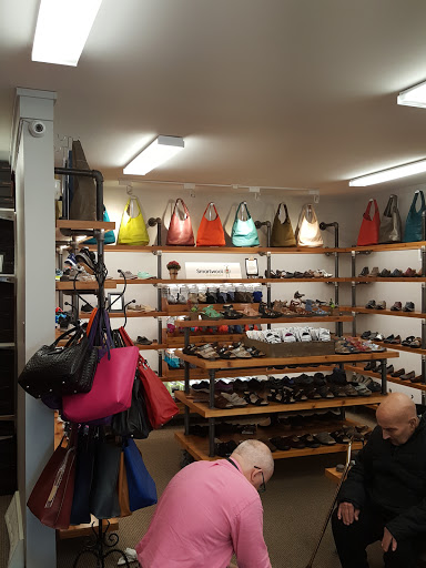 Shoe Store «Chiappetta Shoe Store», reviews and photos, 6821 39th Ave, Kenosha, WI 53142, USA