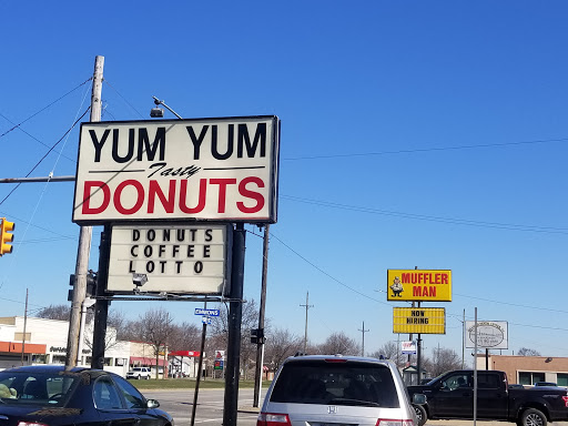 Donut Shop «Yum Yum Donuts», reviews and photos, 3663 Fort St, Lincoln Park, MI 48146, USA