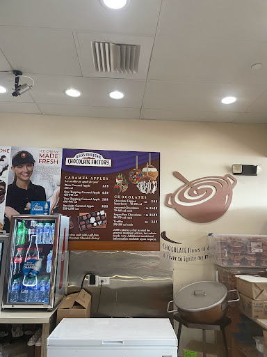 Ice Cream Shop «Cold Stone Creamery», reviews and photos, 7080 Mannheim Rd, Rosemont, IL 60018, USA