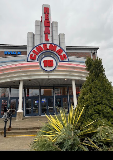 Movie Theater «Regal Cinemas Crocker Park 16 & IMAX», reviews and photos, 30147 Detroit Ave, Westlake, OH 44145, USA