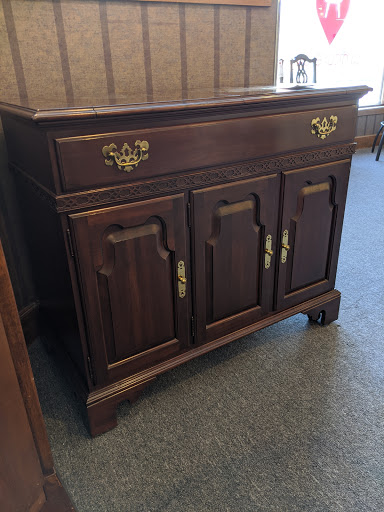 Consignment Shop «Furniture City Consignment», reviews and photos, 3555 Lake Eastbrook Blvd SE, Grand Rapids, MI 49546, USA