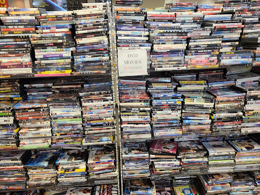 Shopping Mall «Sun-Vet Mall», reviews and photos, 5801 Sunrise Hwy, Holbrook, NY 11741, USA