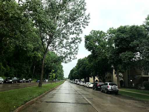 Shopping Mall «Sibley Plaza», reviews and photos, 2401 7th St W, St Paul, MN 55116, USA