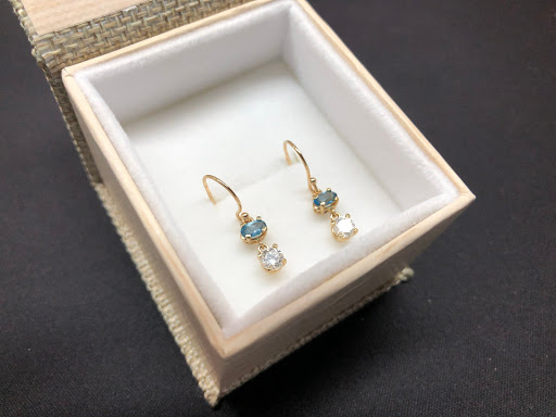 Jewelry Store «Custom», reviews and photos, 3206 N Davidson St, Charlotte, NC 28205, USA