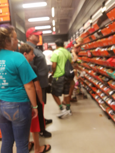 Clothing Store «Nike Factory Store», reviews and photos, 505 Premium Outlets Dr, Monroe, OH 45050, USA